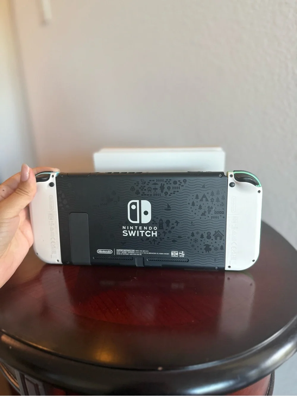 Nintendo Switch Animal Crossing Edition V2 - Barely Used - Complete Bundle